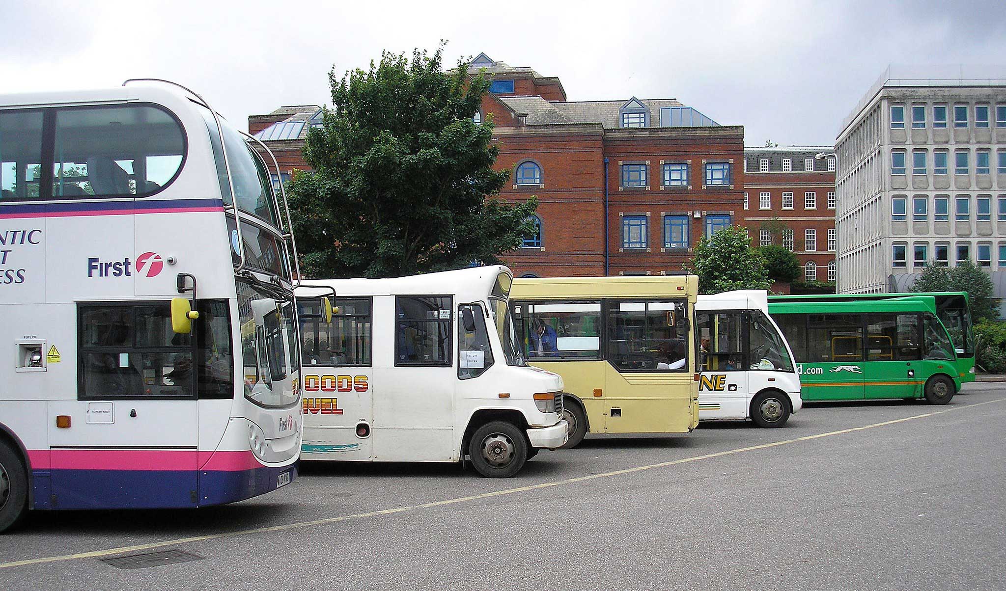 ivybridge to plymouth bus